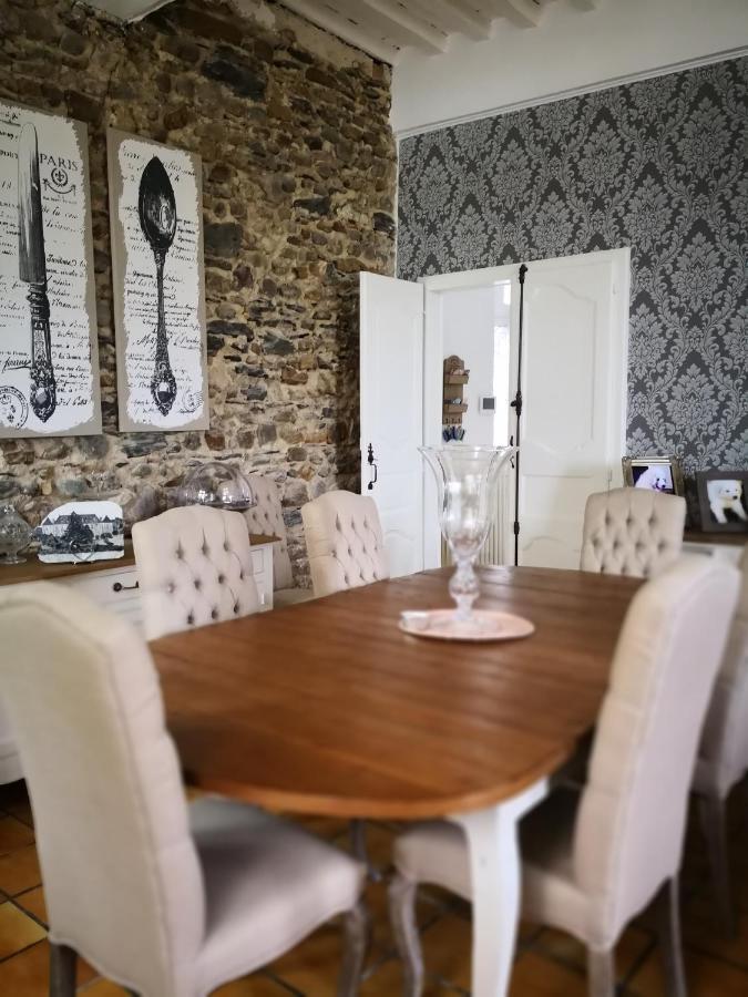 Chateau De Heaas Feas Экстерьер фото